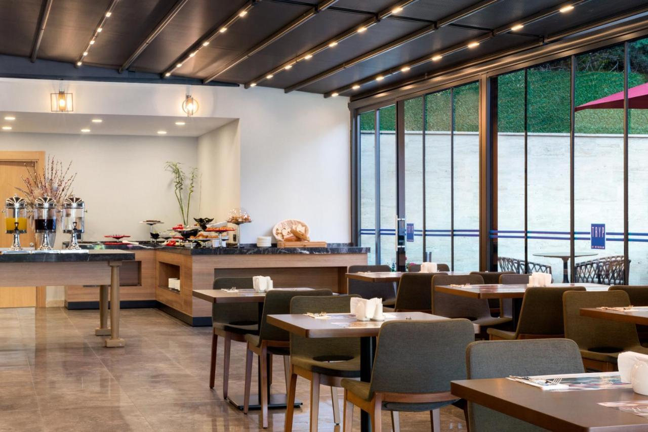 Hotel Tryp By Wyndham Istanbul Atasehir Exteriér fotografie